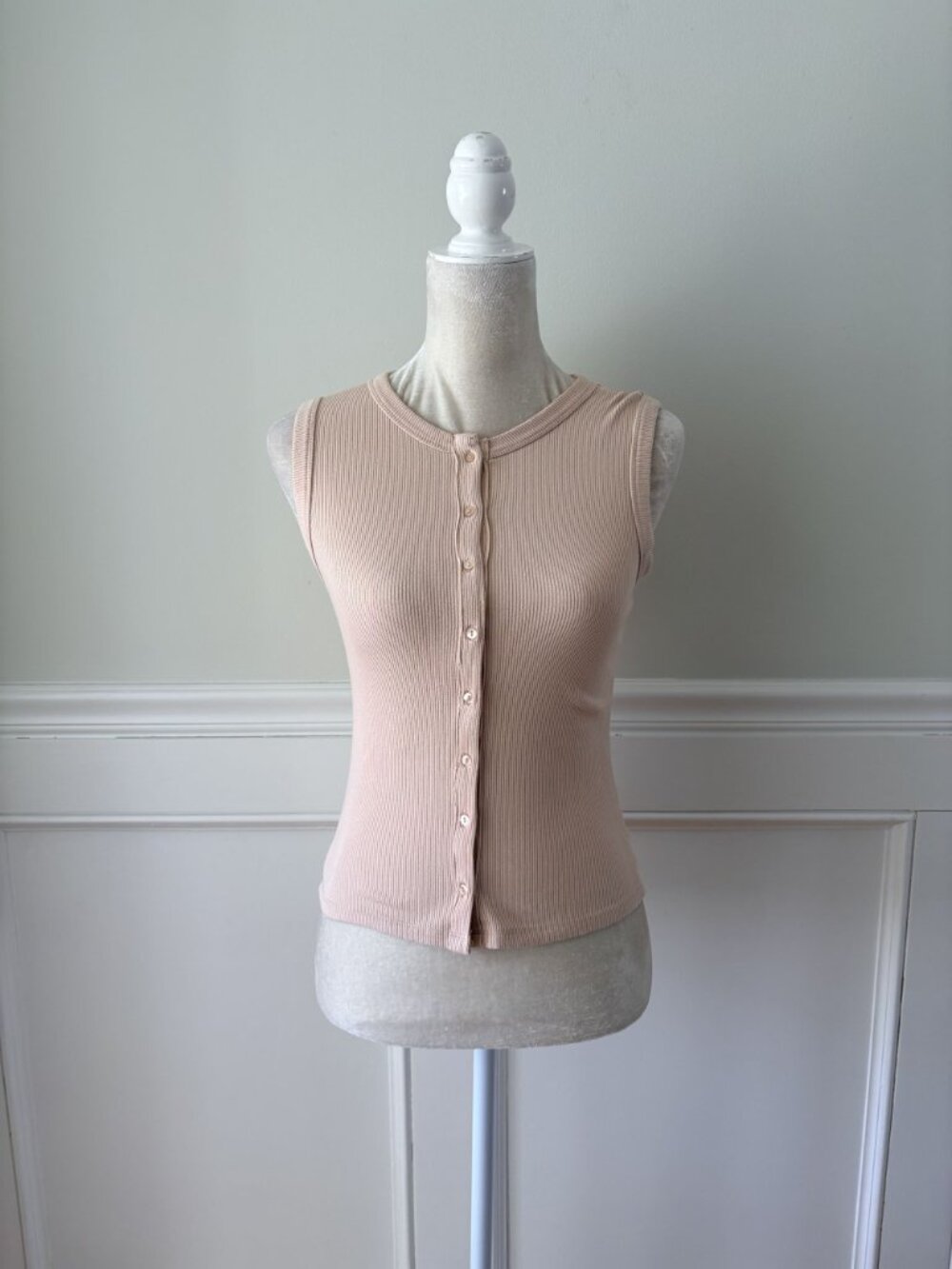 Pink Rose S Tan Ribbed Sleeveless Button-Front Tank Top - Picture 2 of 6